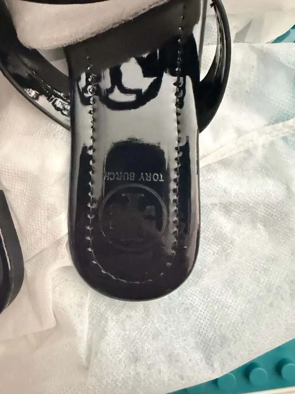 Tory Burch Miller Patent Leather Thong Sandals in Black